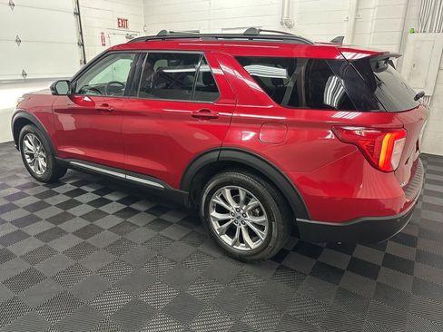 Used 2023 Ford Explorer XLT w/ Equipment Group 202A AWD/4WD image 7