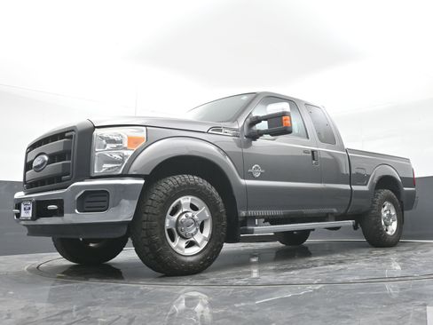 Used 2011 Ford F250 XLT w/ Chrome Pkg RWD image 38
