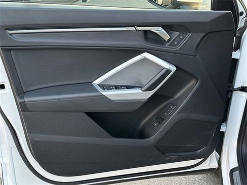 Used 2024 Audi Q3 2.0T Premium image 21