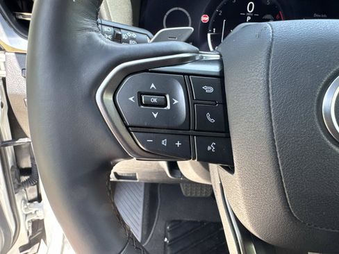 Used 2025 Lexus GX 550 w/ Accessory Package (2T) AWD/4WD image 32