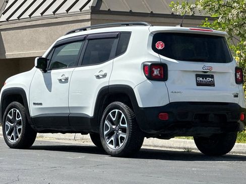 Used 2017 Jeep Renegade Latitude AWD/4WD image 8