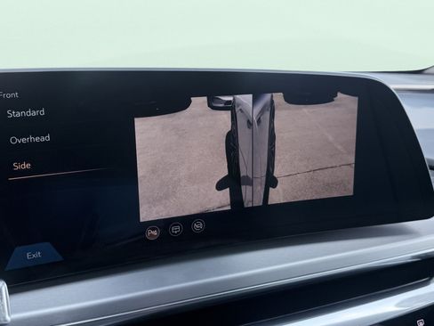 Used 2024 Cadillac Lyriq Luxury RWD image 40