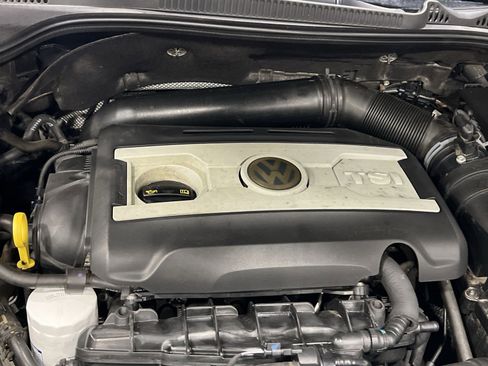 Used 2014 Volkswagen GTI Wolfsburg Edition image 25