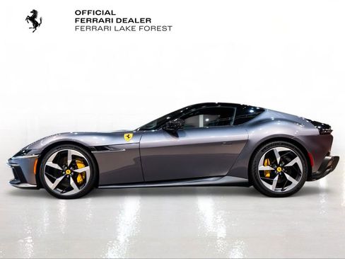 Certified 2025 Ferrari 12Cilindri RWD image 3