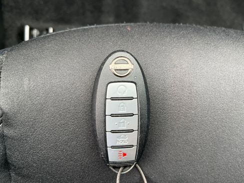 Used 2025 Nissan Altima 2.5 SV FWD image 24