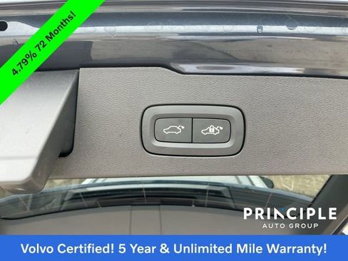 Certified 2025 Volvo V60 B5 Cross Country Plus image 32
