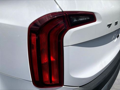 Used 2021 Kia Telluride S FWD image 23