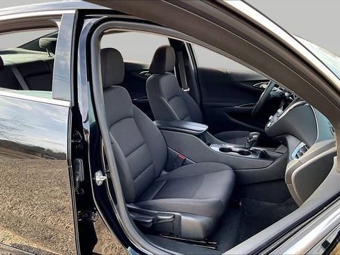 Used 2024 Chevrolet Malibu LT image 7