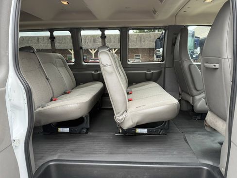 Used 2022 Chevrolet Express 3500 LS image 11