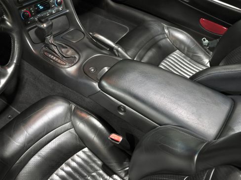 Used 1997 Chevrolet Corvette Coupe w/ Memory Pkg RWD image 71