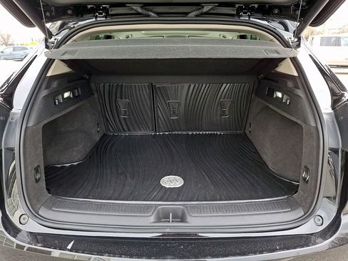 Used 2023 Buick Envision Avenir image 31