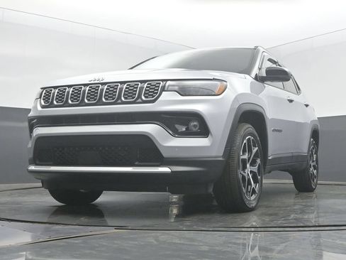 Used 2024 Jeep Compass Limited AWD/4WD image 48