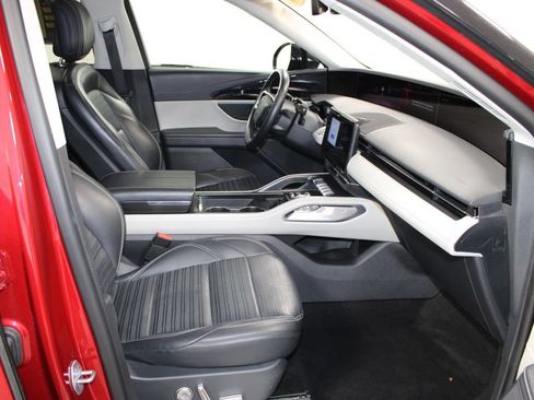 Used 2024 Lincoln Nautilus Reserve image 29