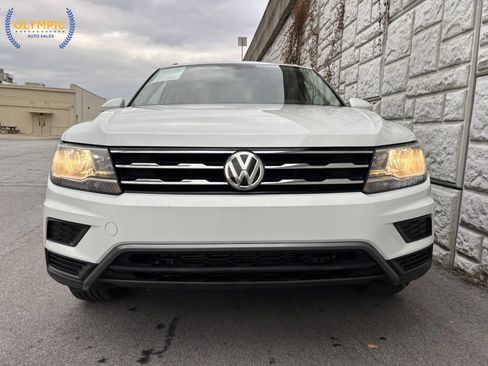 Used 2021 Volkswagen Tiguan SE image 16