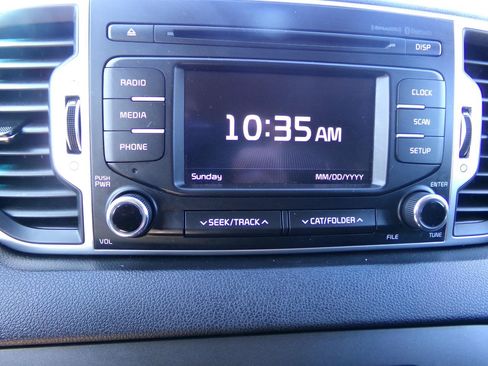 Used 2019 Kia Sportage LX AWD/4WD image 24