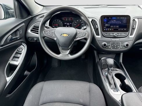 Used 2024 Chevrolet Malibu LT FWD image 30