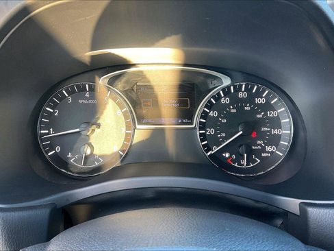 Used 2020 Nissan Pathfinder SL image 21