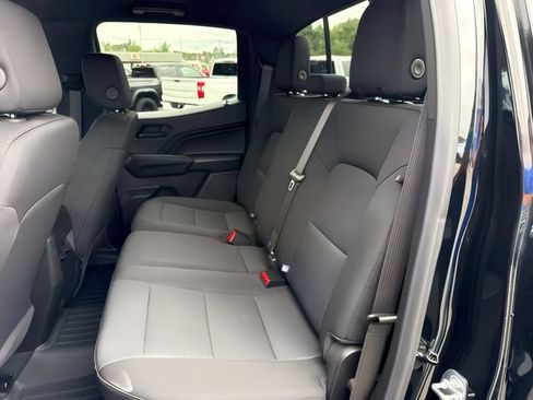 Used 2024 Chevrolet Colorado Trail Boss w/ Advanced Trailering Package AWD/4WD image 18