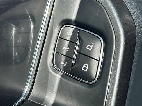 Used 2023 Ford F150 Lariat w/ Equipment Group 502A High AWD/4WD image 14