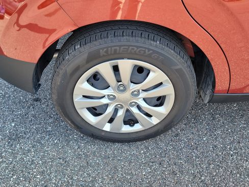 Certified 2021 Kia Soul LX FWD image 38