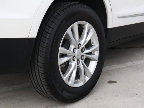 Used 2025 Cadillac XT5 Luxury w/ LPO, Floor Liner Package image 12