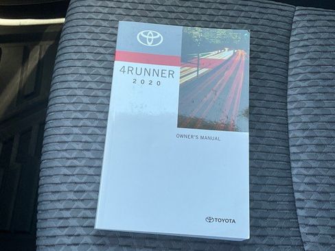 Used 2020 Toyota 4Runner SR5 AWD/4WD image 36