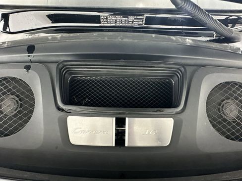 Used 2018 Porsche 911 Carrera RWD image 27