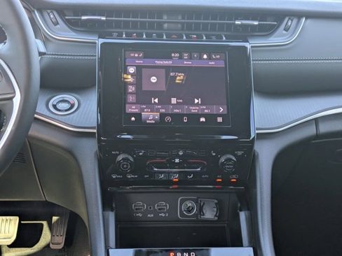 New 2025 Jeep Grand Cherokee Altitude image 16