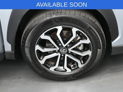 Used 2024 Toyota Corolla Cross SE image 33