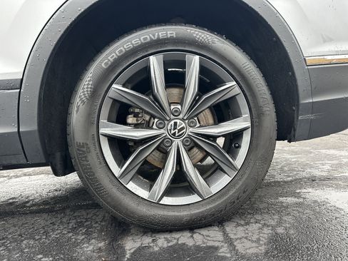 Used 2022 Volkswagen Tiguan SE image 20