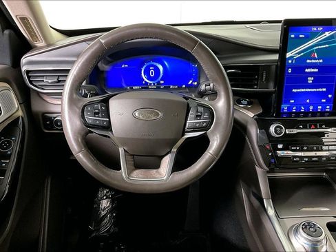 Used 2021 Ford Explorer Platinum w/ Equipment Group 601A image 5