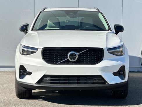 New 2026 Volvo XC40 B5 Plus w/ Protection Package Premier image 8