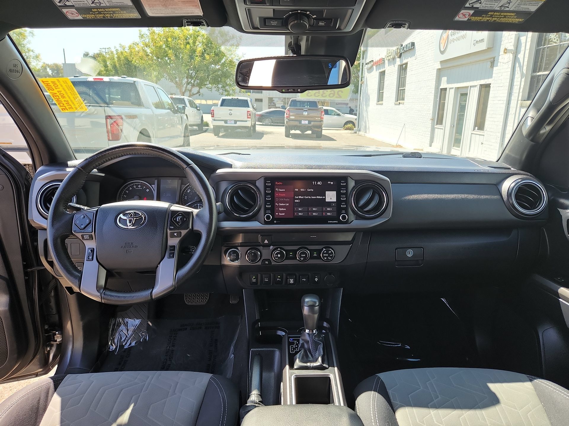 Used 2020 Toyota Tacoma TRD Off-Road w/ Technology Package AWD/4WD image 25