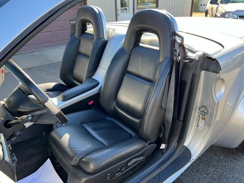 Used 2004 Chevrolet SSR w/ Preferred Equipment Group image 50