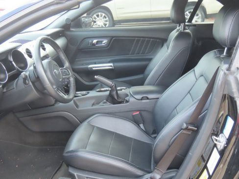 Used 2016 Ford Mustang GT Premium w/ Equipment Group 401A RWD image 17