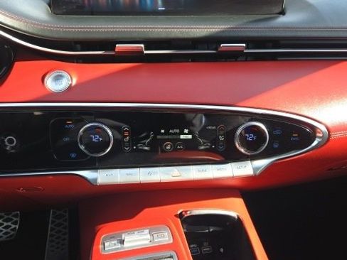 Used 2023 Genesis GV70 2.5T w/ Sport Prestige Package image 15