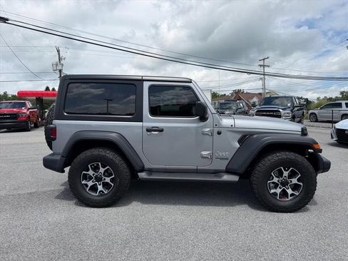 Used 2019 Jeep Wrangler Sport AWD/4WD image 14