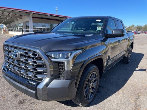 Used 2024 Toyota Tundra Platinum image 3