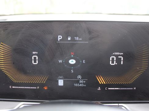 Certified 2025 Kia Sorento S FWD image 28