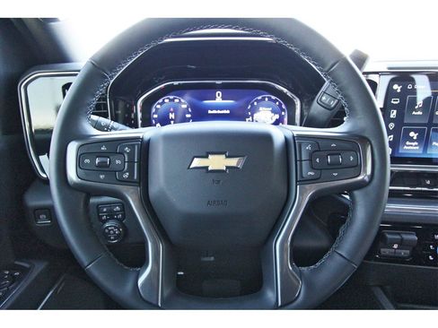 Used 2024 Chevrolet Silverado 2500 High Country w/ High Country Premium Package image 11