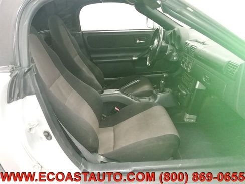 Used 2000 Toyota MR2 image 12