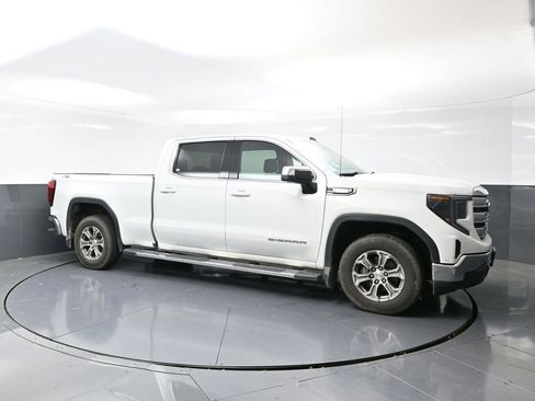 Used 2022 GMC Sierra 1500 SLE image 6