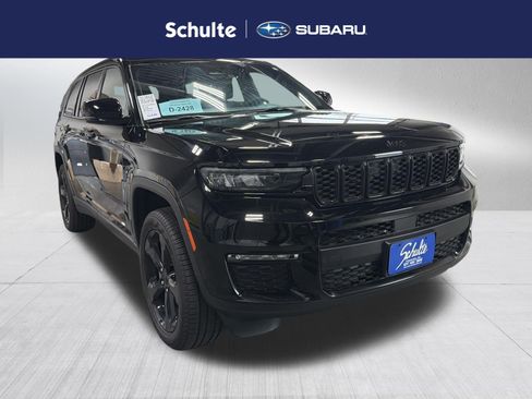 Used 2025 Jeep Grand Cherokee L Limited w/ Black Appearance Package AWD/4WD image 1