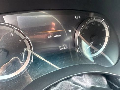 Used 2024 Toyota Highlander XSE FWD image 11