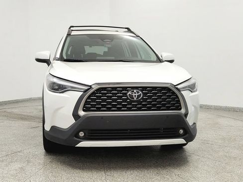 Used 2024 Toyota Corolla Cross XLE w/ Convenience Package FWD image 8