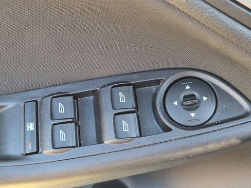 Used 2018 Ford Focus SE image 23