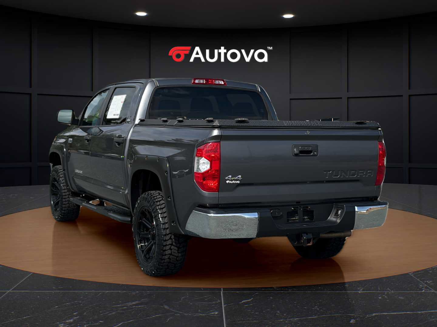 Used 2018 Toyota Tundra SR5 w/ SR5 Upgrade Package AWD/4WD image 3