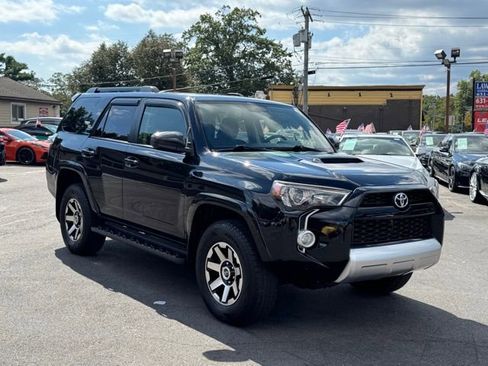 Used 2019 Toyota 4Runner TRD Off-Road AWD/4WD image 3