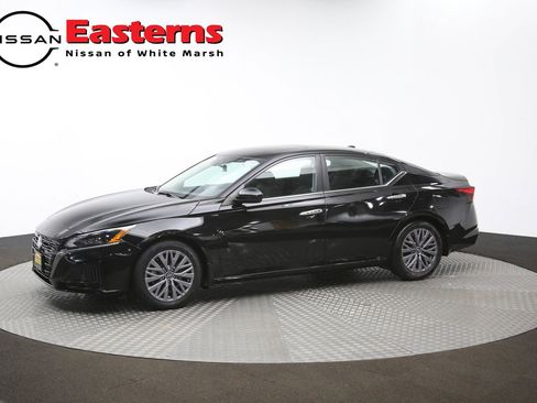 Used 2023 Nissan Altima 2.5 SV w/ SV Premium Package FWD image 60
