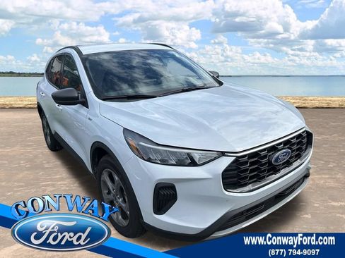 Used 2025 Ford Escape ST-Line FWD image 1